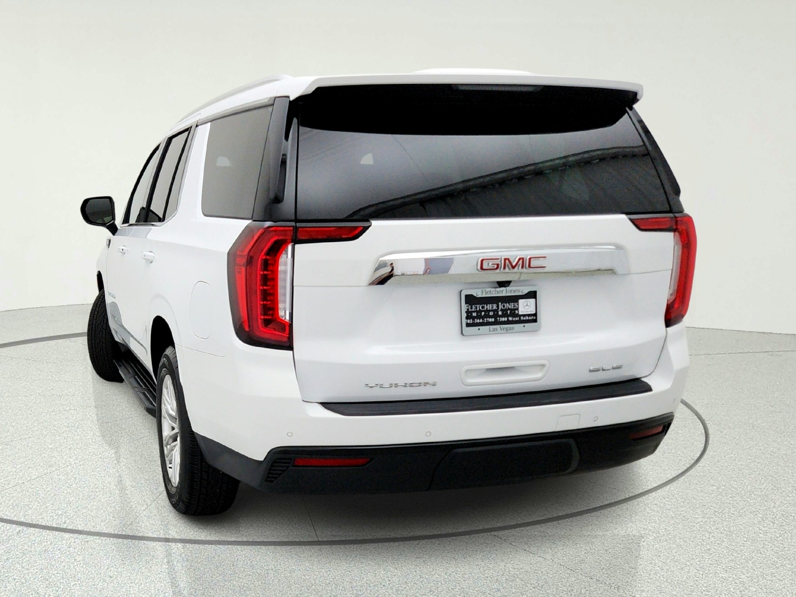 Used 2024 Summit White GMC SLE image 11