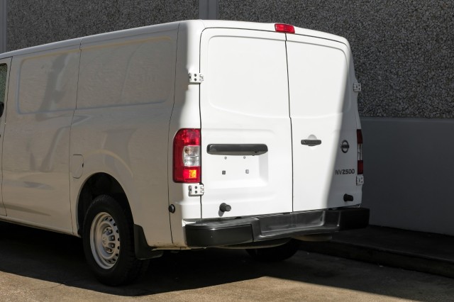 2021 Nissan NV Cargo S 14