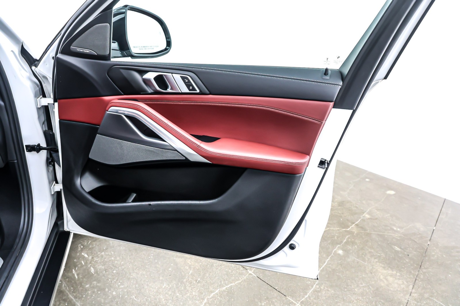 Used 2021 Mineral White Metallic BMW xDrive40i Sports Activity Coupe image 24