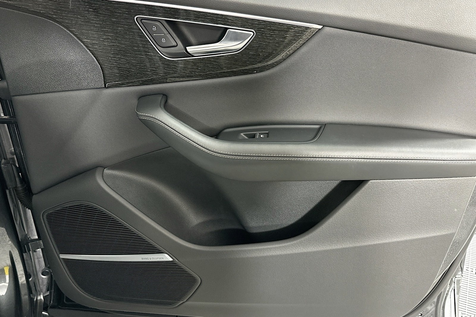 Used 2022 Daytona Gray Pearl Effect Audi Premium Plus image 23