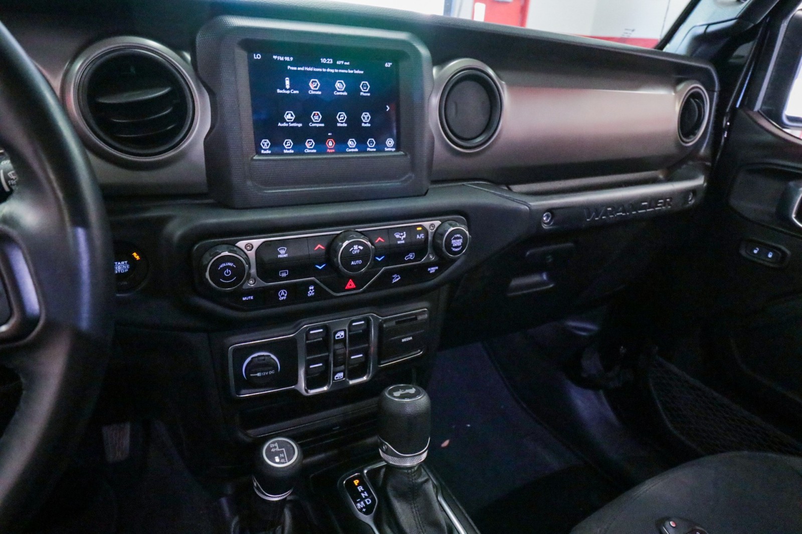 Used Car 2021 Jeep Wrangler  Unlimited Sport S For Sale Under $25,000 In Austin, Texas