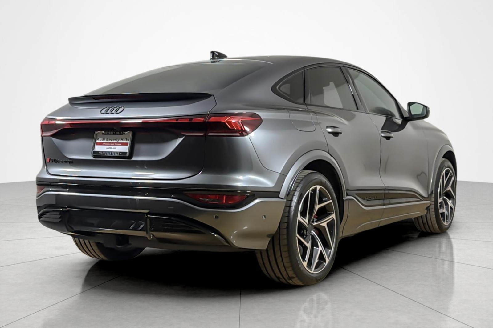 New 2027 Daytona Gray Pearl Effect Audi Premium Plus quattro image 6