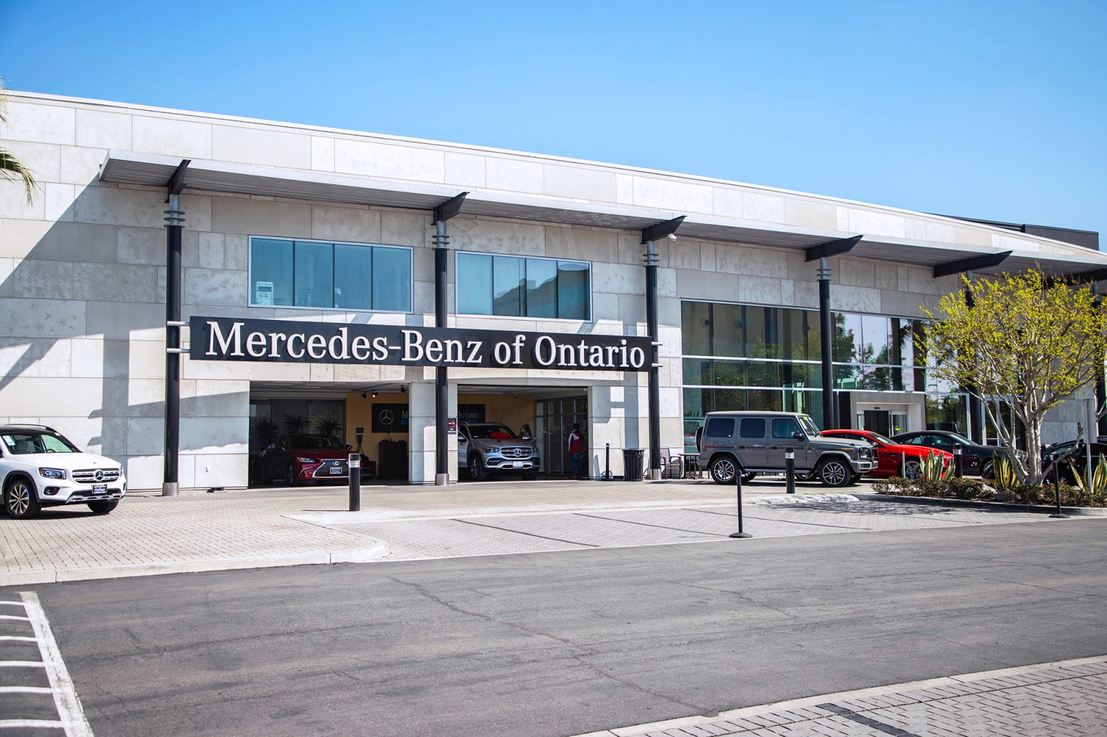 Certified Used 2023 Polar White Mercedes-Benz 450 image 28