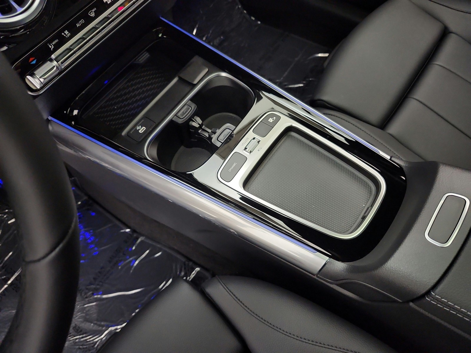 New 2026 Night Black Mercedes-Benz GLA 250 SUV image 9