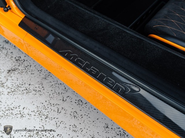 Mercedes-Benz SLR McLaren