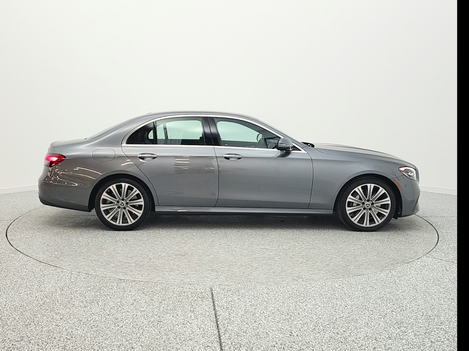 Used 2022 Selenite Grey Metallic Mercedes-Benz E 450 4MATIC® Sedan image 4