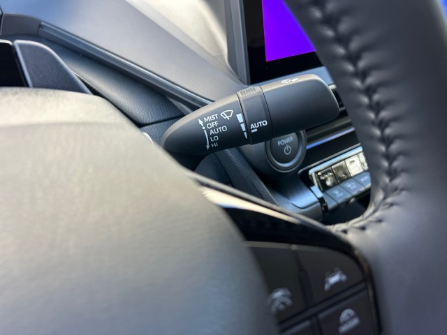 ToyotaPrius Plug-In Hybrid21