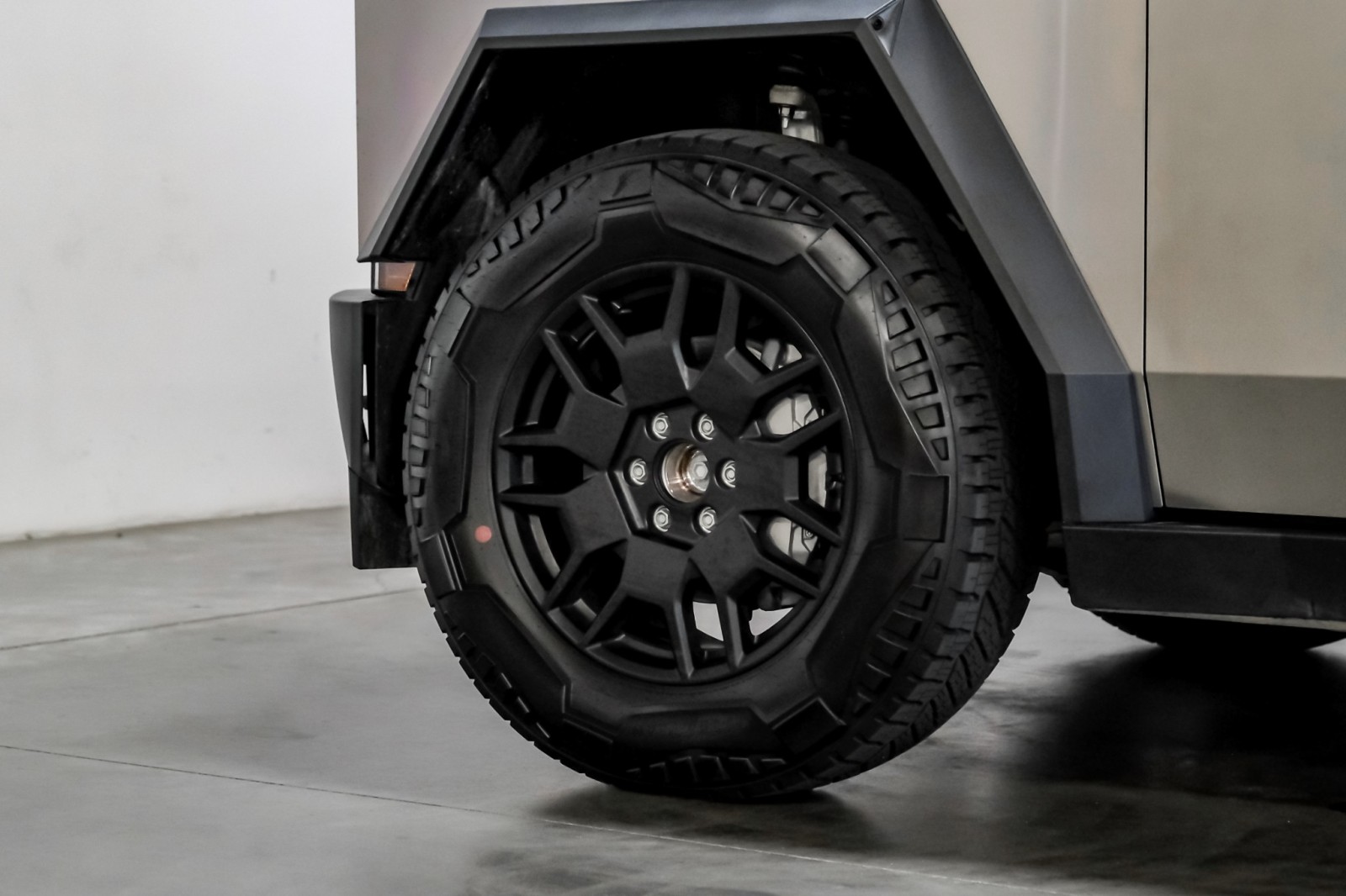 2024 Tesla Cybertruck AWD Foundation Series 20Alloys 35Tires PremiumAccPkg AutoPilot 69