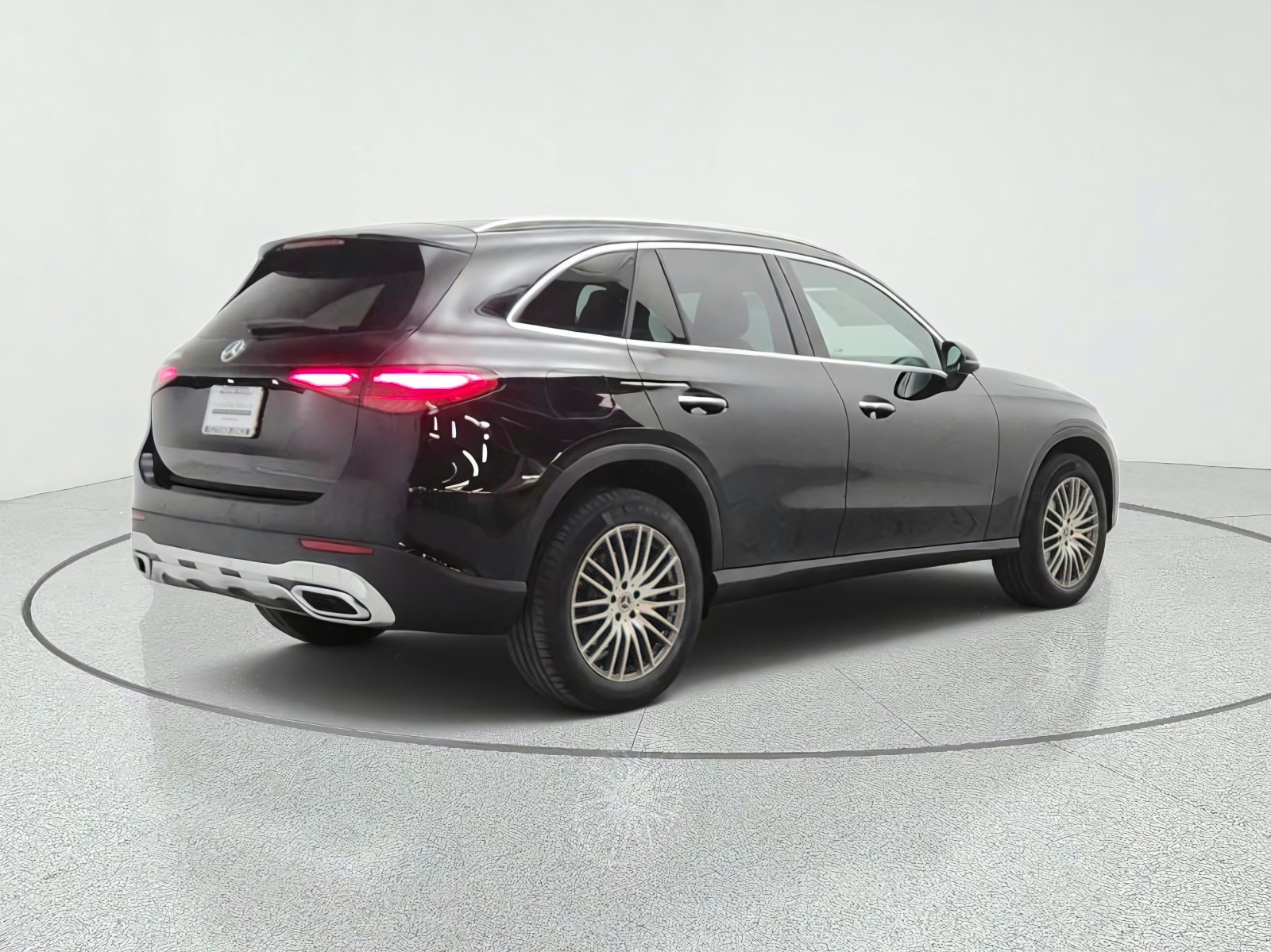 New 2027 Black Mercedes-Benz GLC 300 SUV image 5