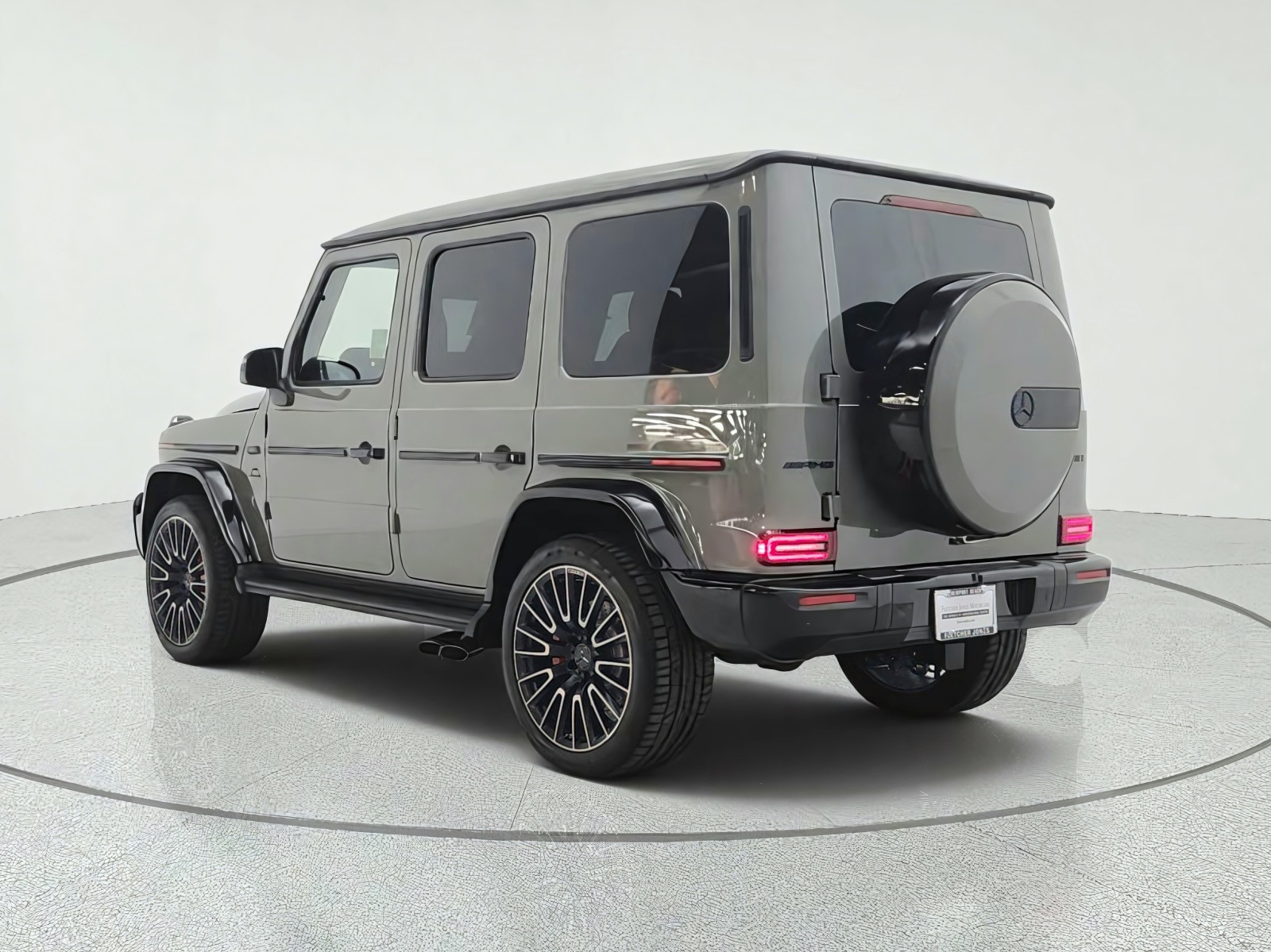 New 2027 MANUFAKTUR Arabian Grey Mercedes-Benz AMG® G 63 SUV image 7