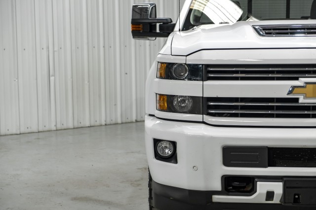 2018 Chevrolet Silverado 2500HD LTZ 44