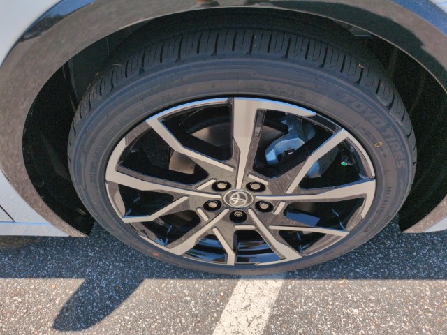 ToyotaPrius Plug-In Hybrid10