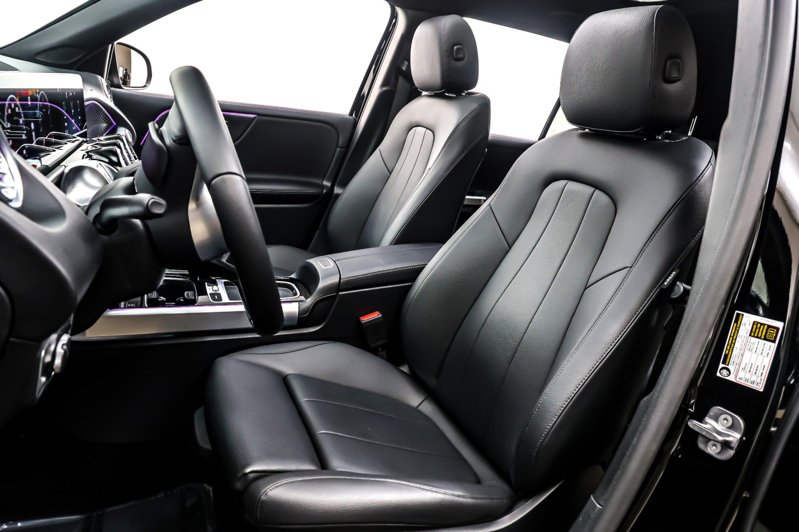 Certified Used 2025 Night Black Mercedes-Benz GLB 250 SUV image 18