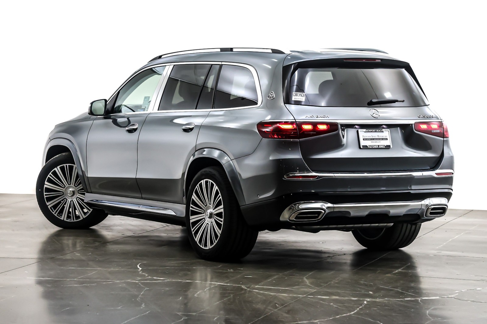 New 2026 Selenite Grey Metallic Mercedes-Benz Maybach GLS 600 image 12