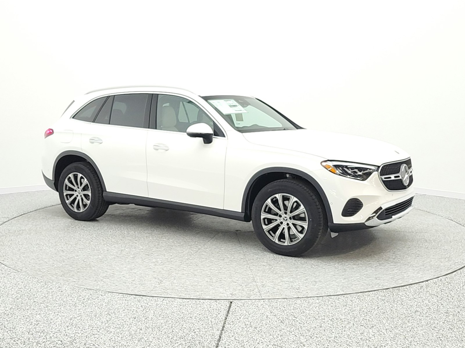 New 2026 Polar White Mercedes-Benz GLC 300 image 3