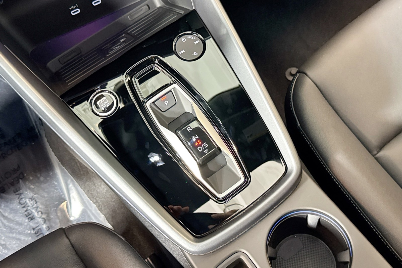 New 2026 Arkona White Audi Premium Plus quattro image 14