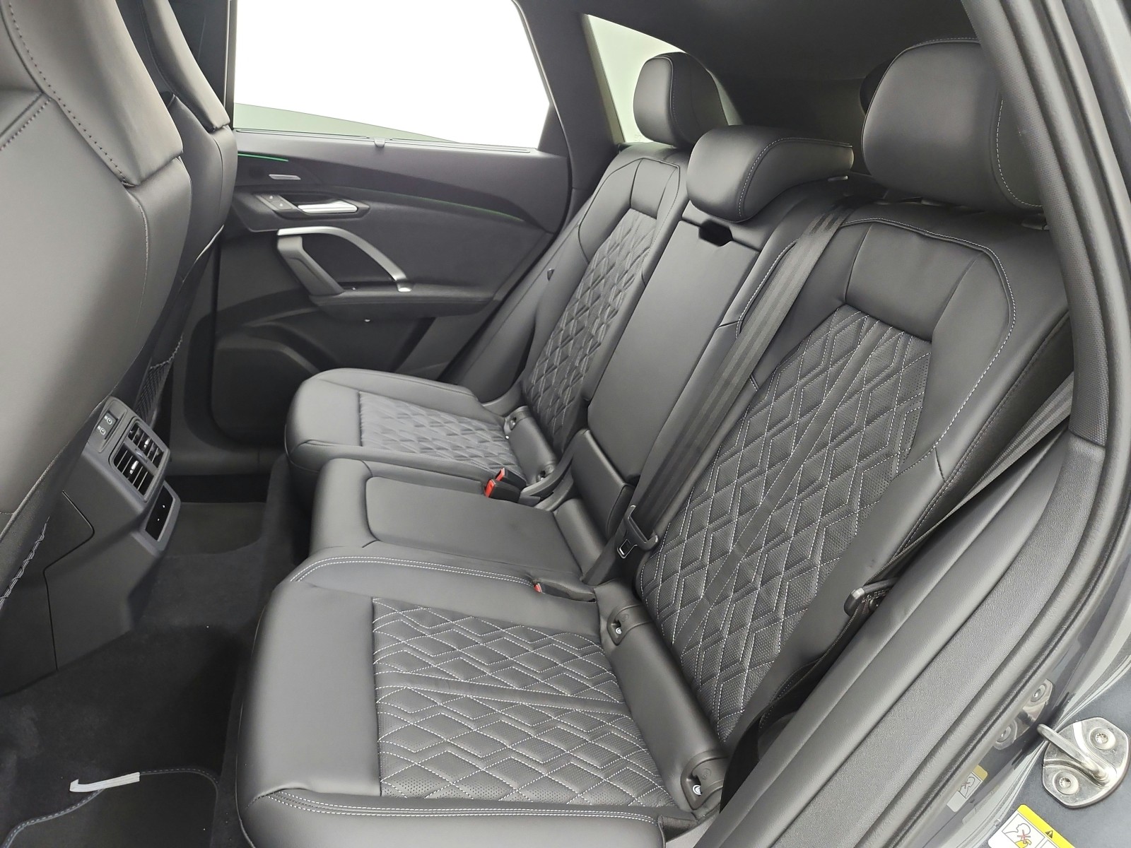 New 2026 Daytona Gray Pearl Effect Audi Premium Plus 3.0 TFSI quattro image 11