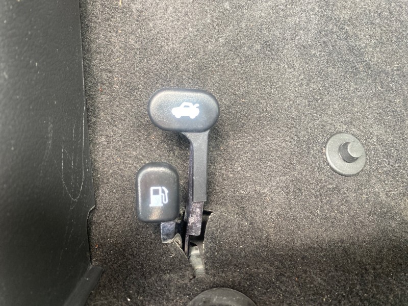 2011 Chevrolet Aveo LS LOW MILES 18,766 in , 