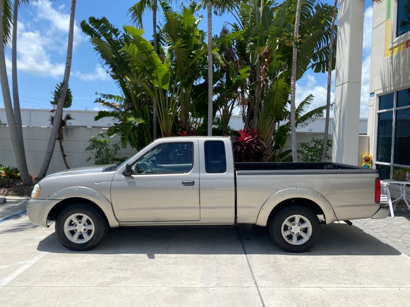 2004 Nissan Frontier 2WD XE LOW MILES 70,694 PU in , 