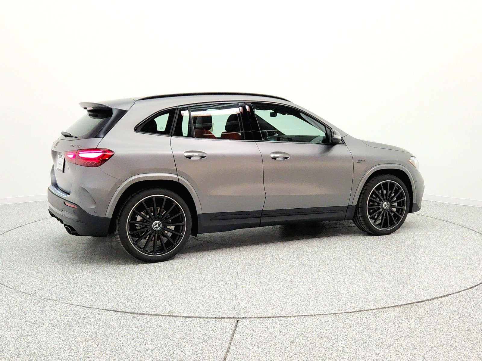 New 2026 MANUFAKTUR Mountain Grey Magno Mercedes-Benz AMG® GLA 35 4MATIC SUV image 5