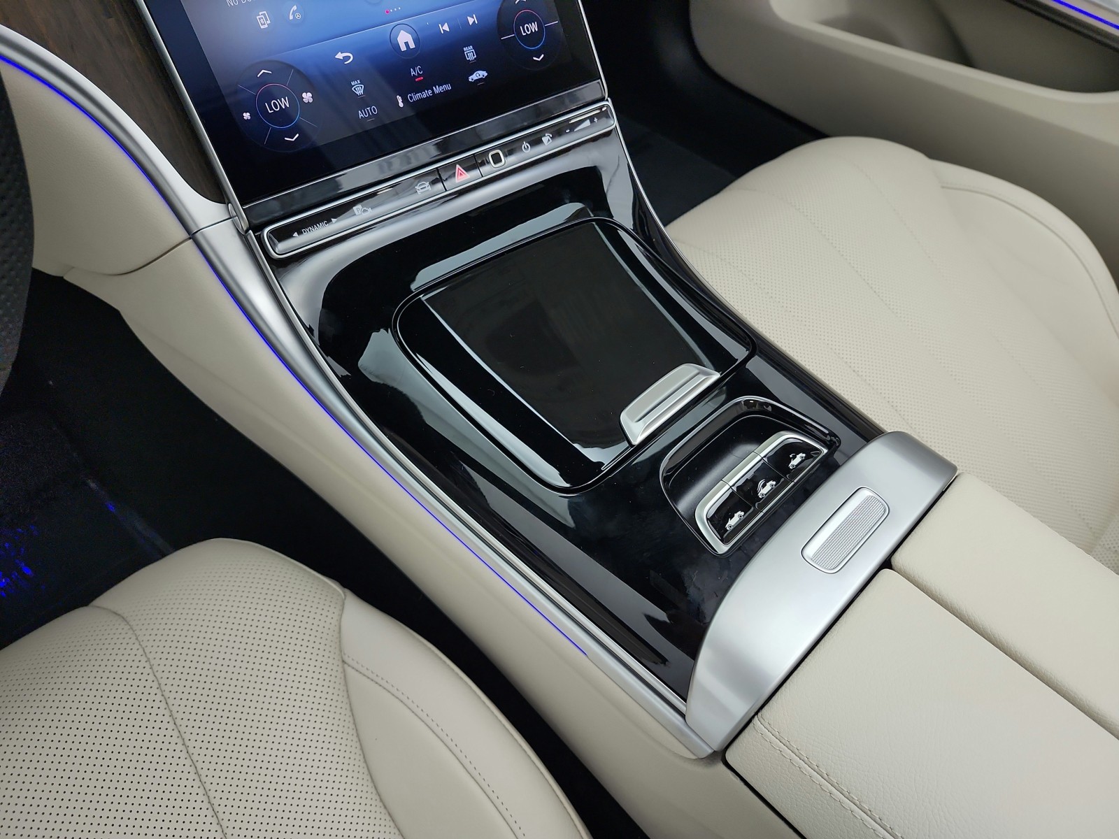 New 2026 Graphite Grey Metallic Mercedes-Benz CLE 450 image 9