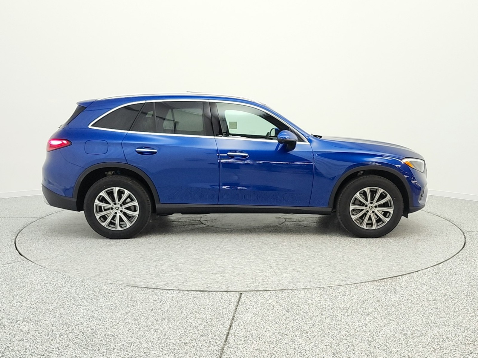 New 2026 Starling Blue Metallic Mercedes-Benz GLC 300 image 4