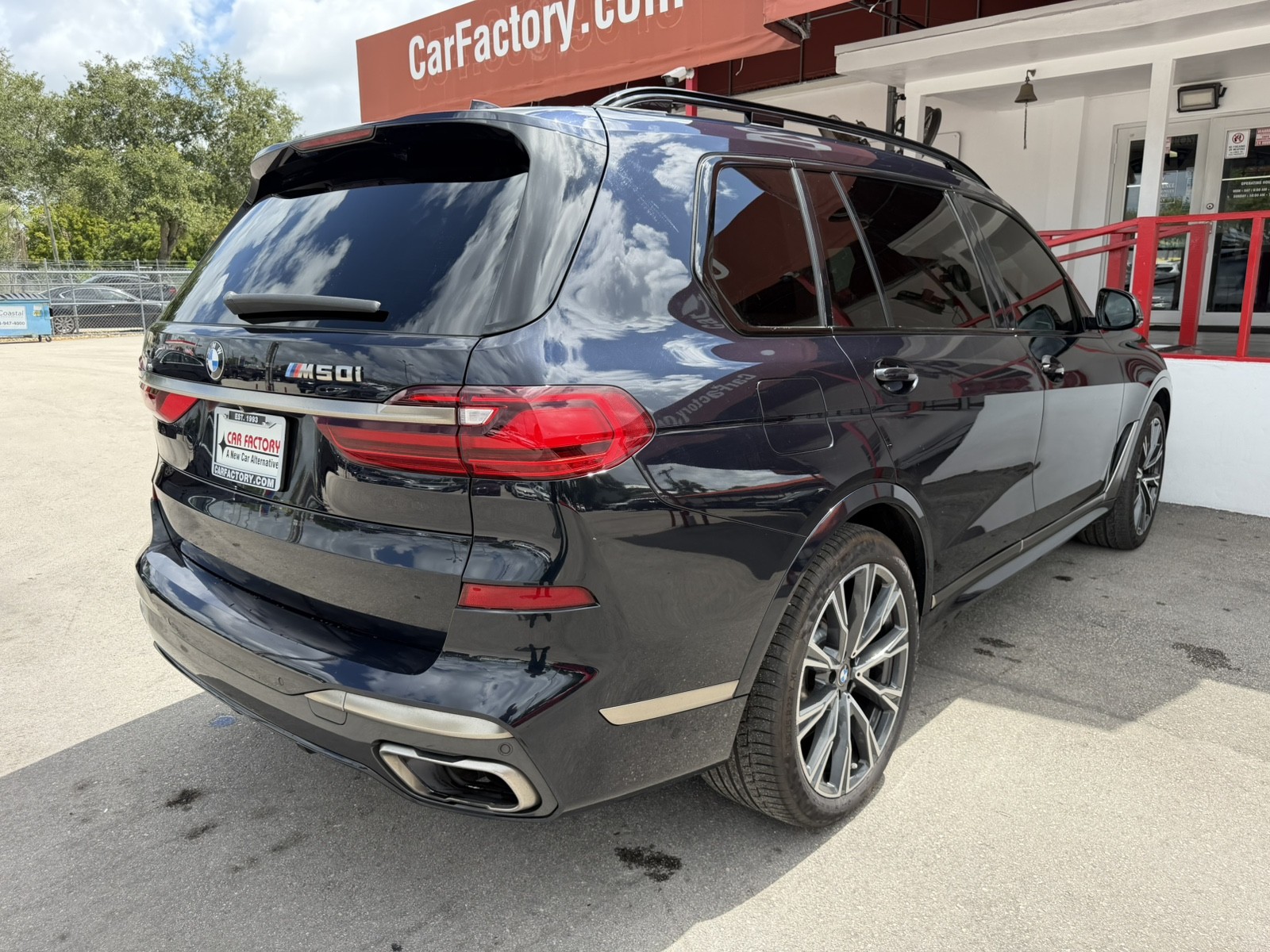 2020 BMW X7 - $33,988