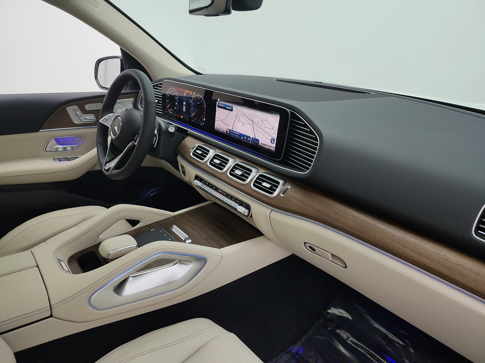 New 2026 Polar White Mercedes-Benz GLE 450 image 16