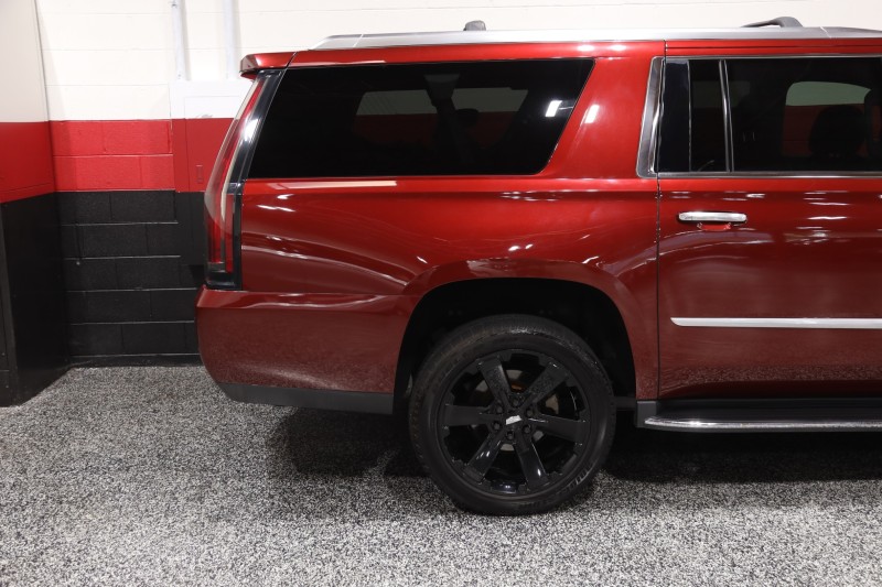 2020 Cadillac Escalade ESV 4dr Suv in , 