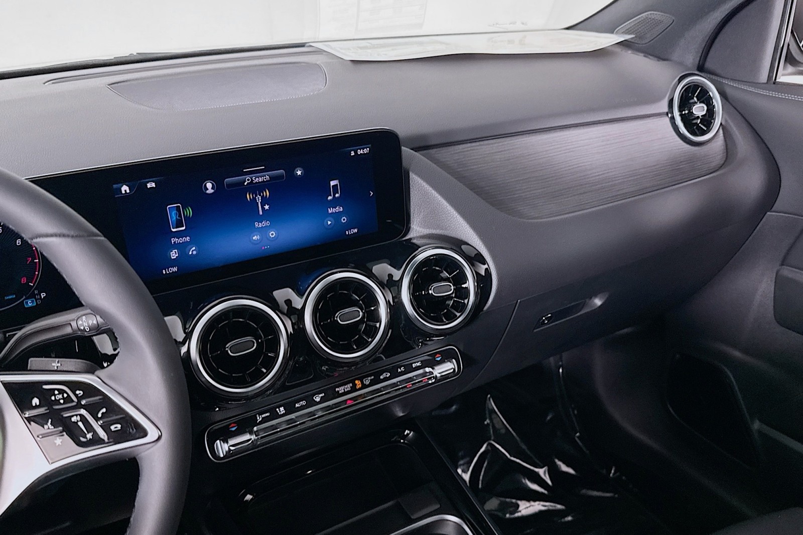 New 2026 Night Black Mercedes-Benz GLA 250 SUV image 19