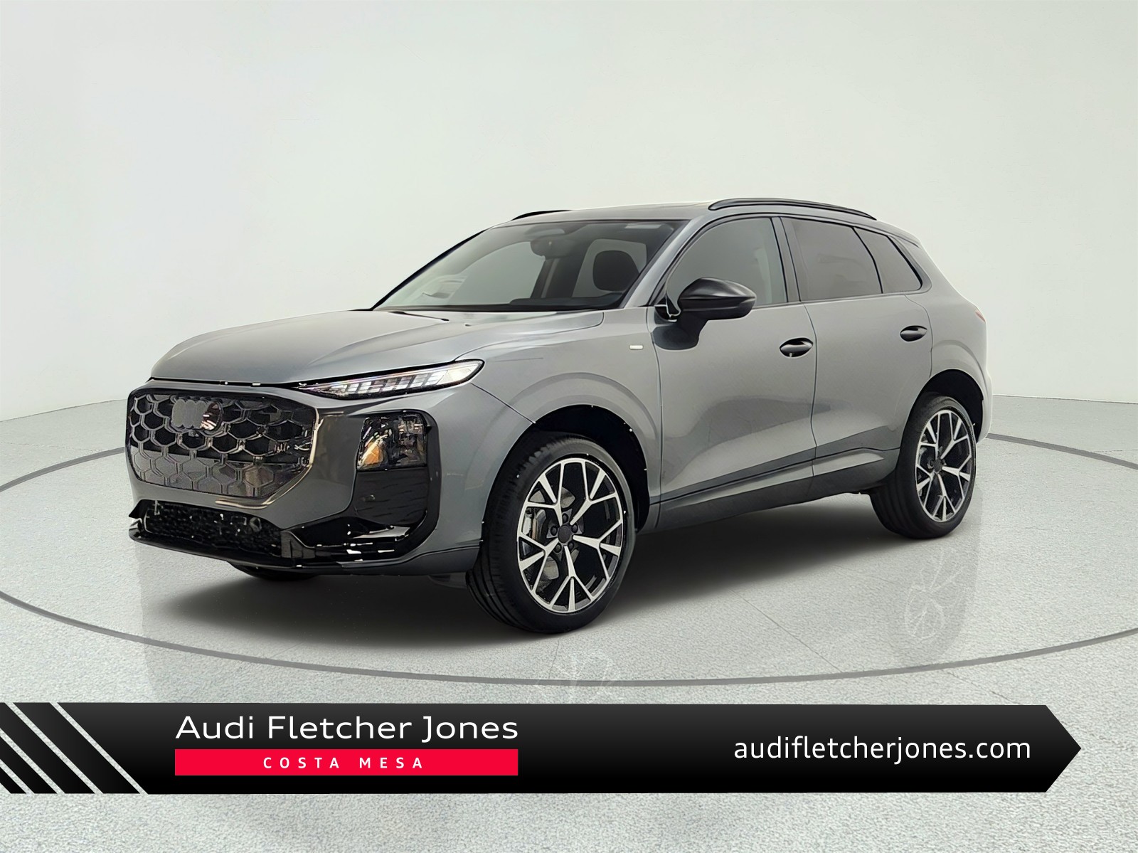 Daytona Gray Pearl Effect 2026 Audi Q3 SUV / Crossover All-Wheel Drive Automatic