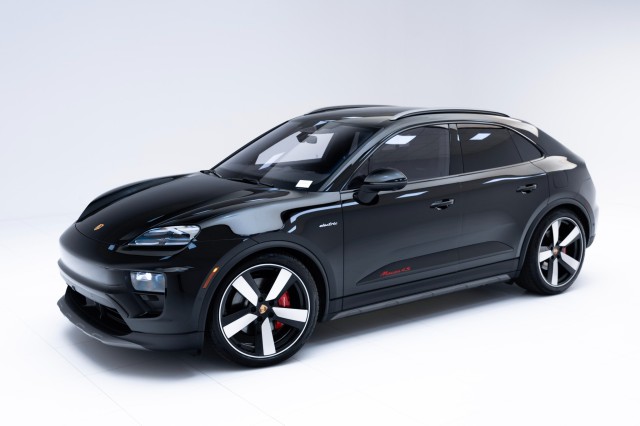 2025  Macan 4S Electric in , 