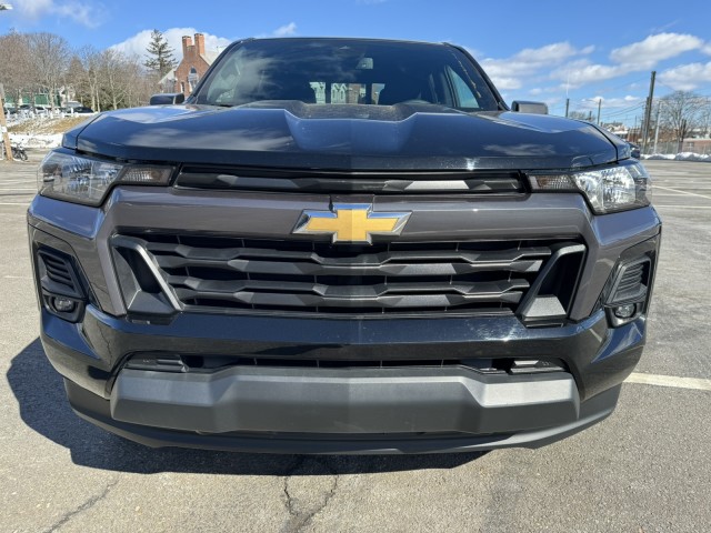 2023 Chevrolet Colorado 4WD LT 9