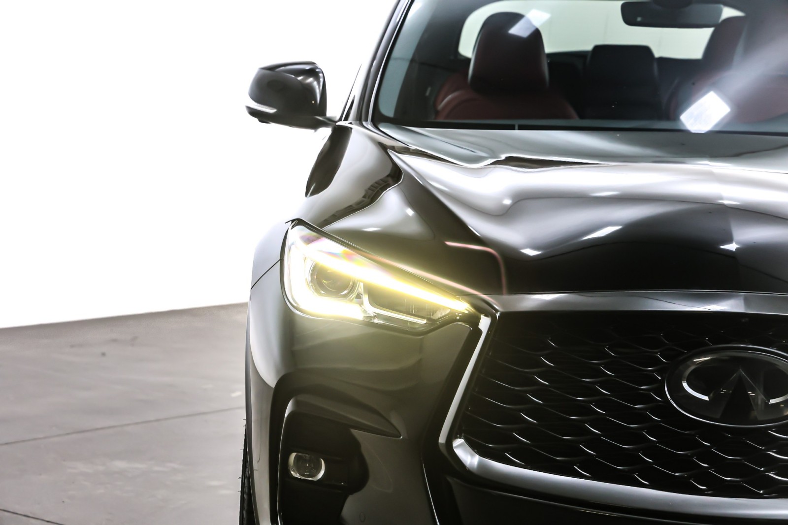 Used 2023 Black Obsidian INFINITI SPORT FWD image 15