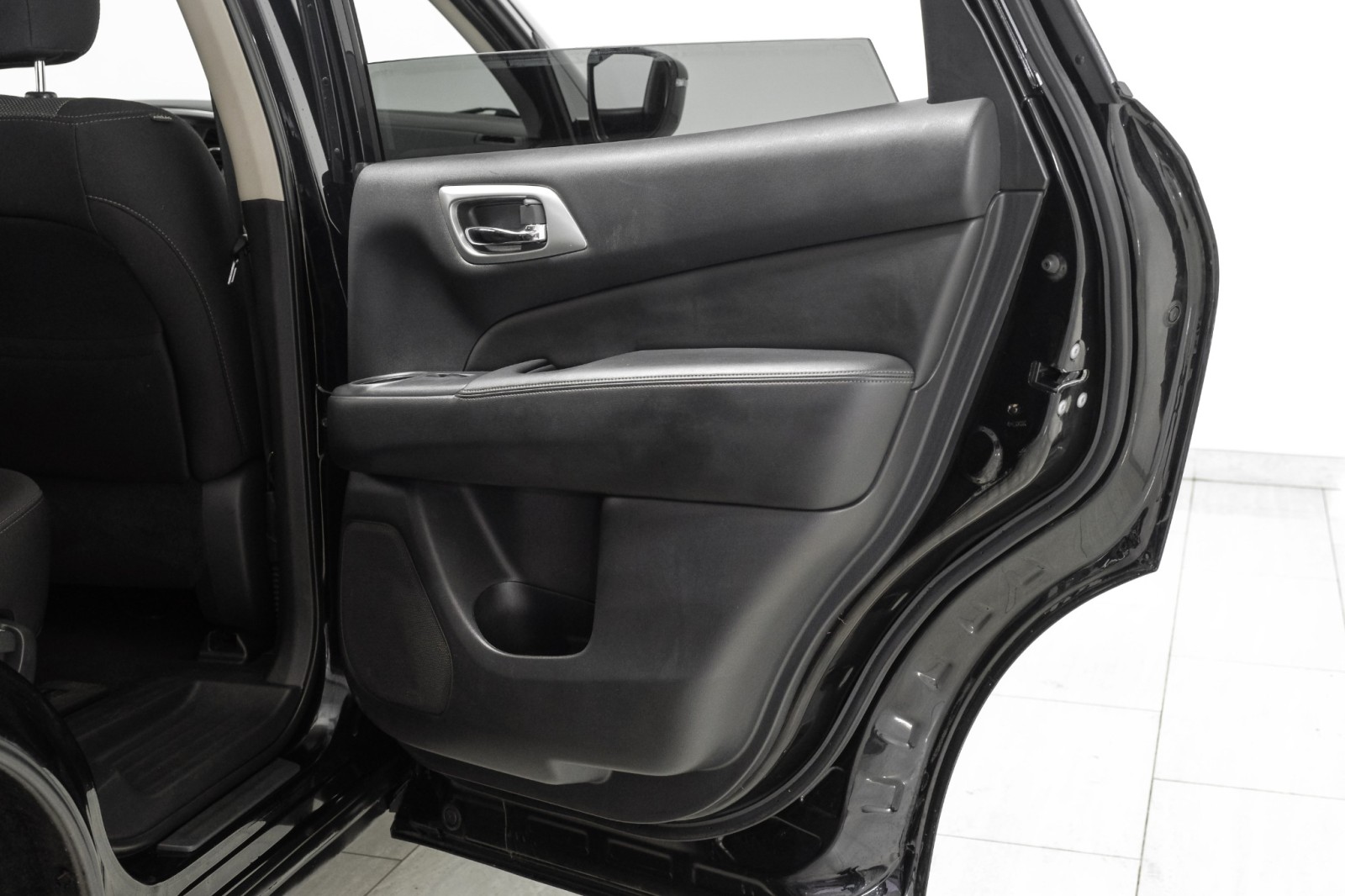 2019 Nissan Pathfinder SV 4WD BLIND SPOT ASSIST THIRD SEAT REAR CAMERA KE 40