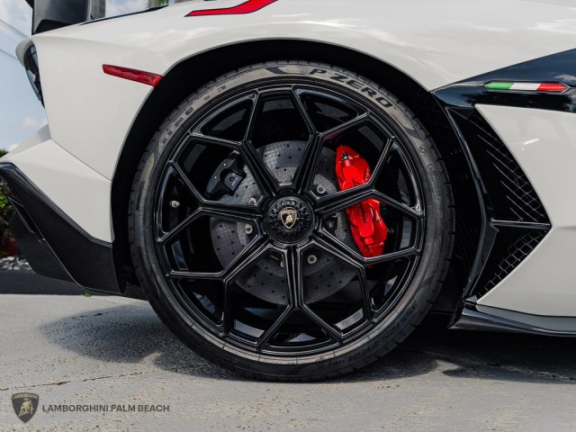 Lamborghini Aventador SVJ