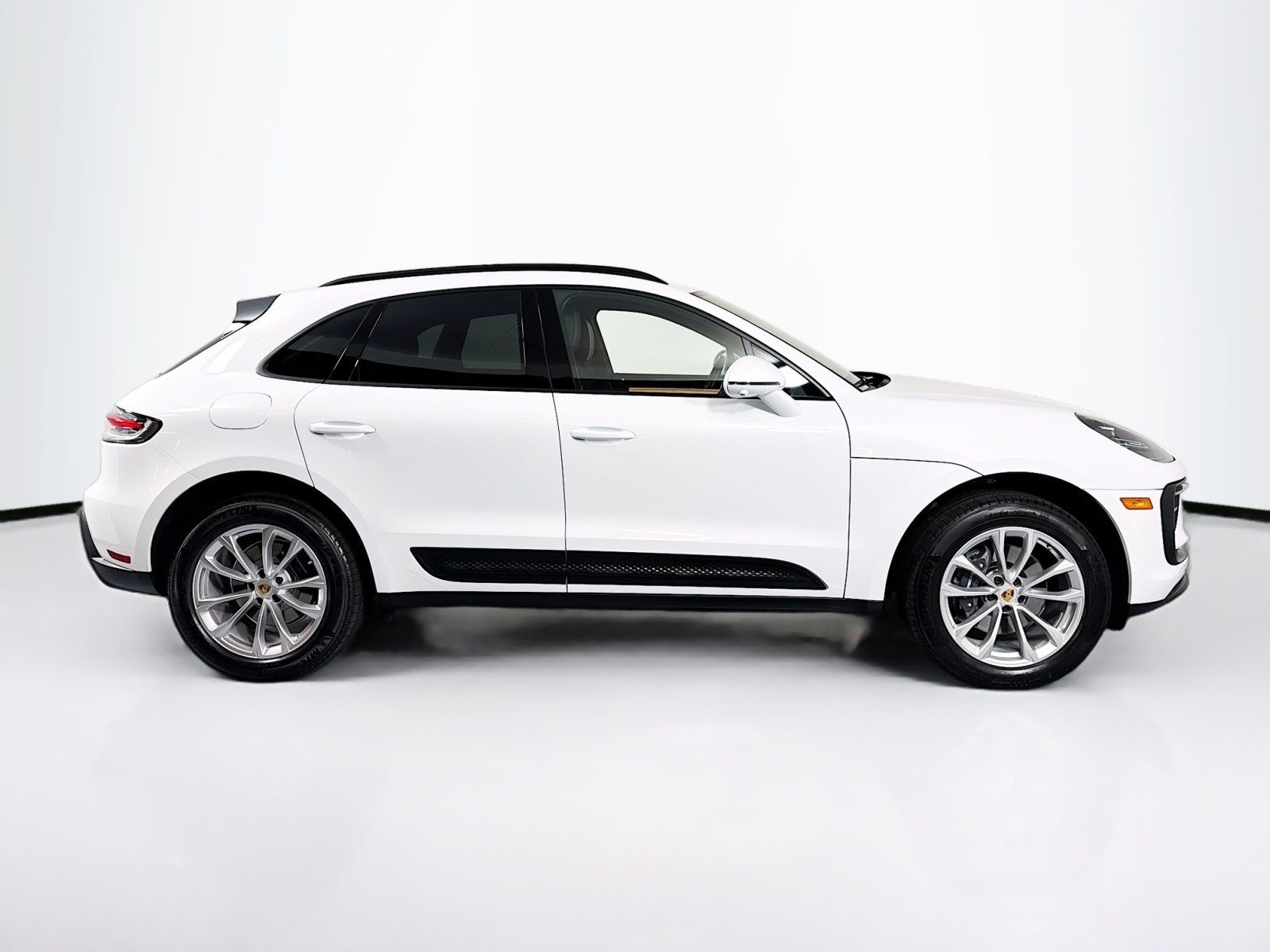 2024 Porsche Macan  4