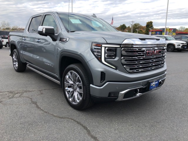 2023 GMC Sierra 1500 Denali 2