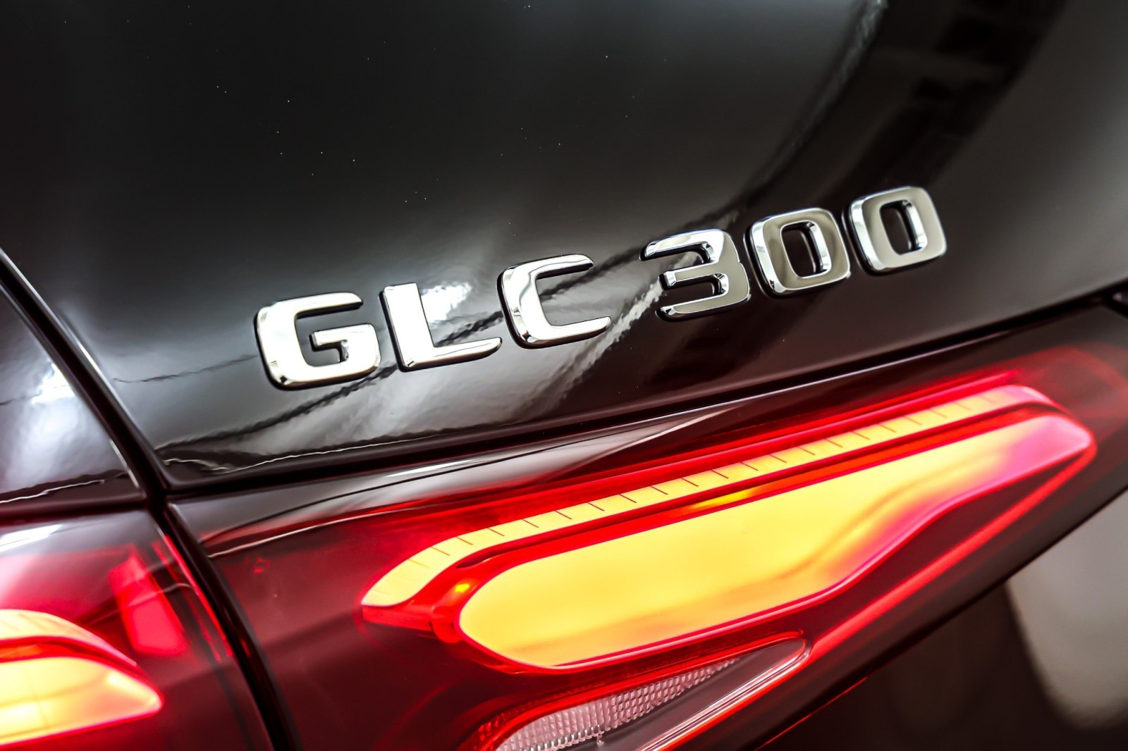 New 2026 Black Mercedes-Benz GLC 300 image 12