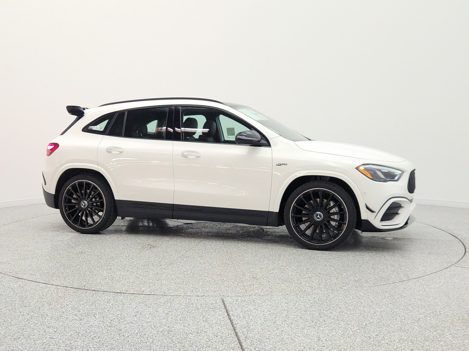 New 2026 Polar White Mercedes-Benz AMG® GLA 35 4MATIC SUV image 4