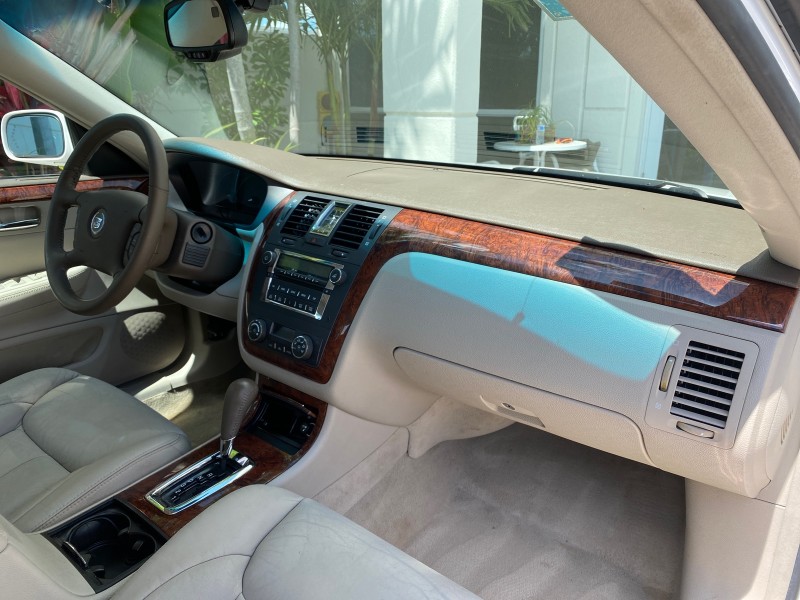 2006 Cadillac DTS LOW MILES 58,287 in , 