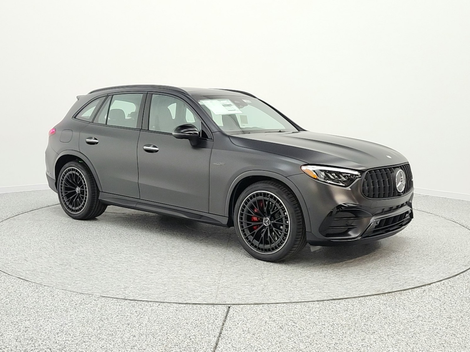New 2026 MANUFAKTUR Graphite Grey Magno Mercedes-Benz AMG® GLC 43 image 3