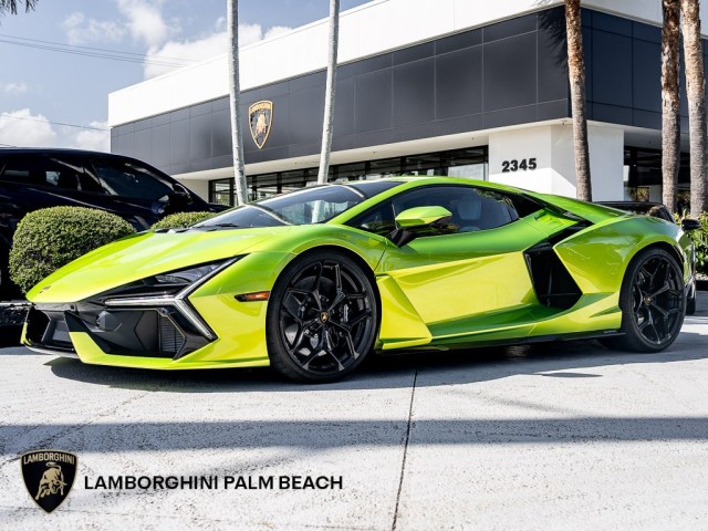 Lamborghini Revuelto