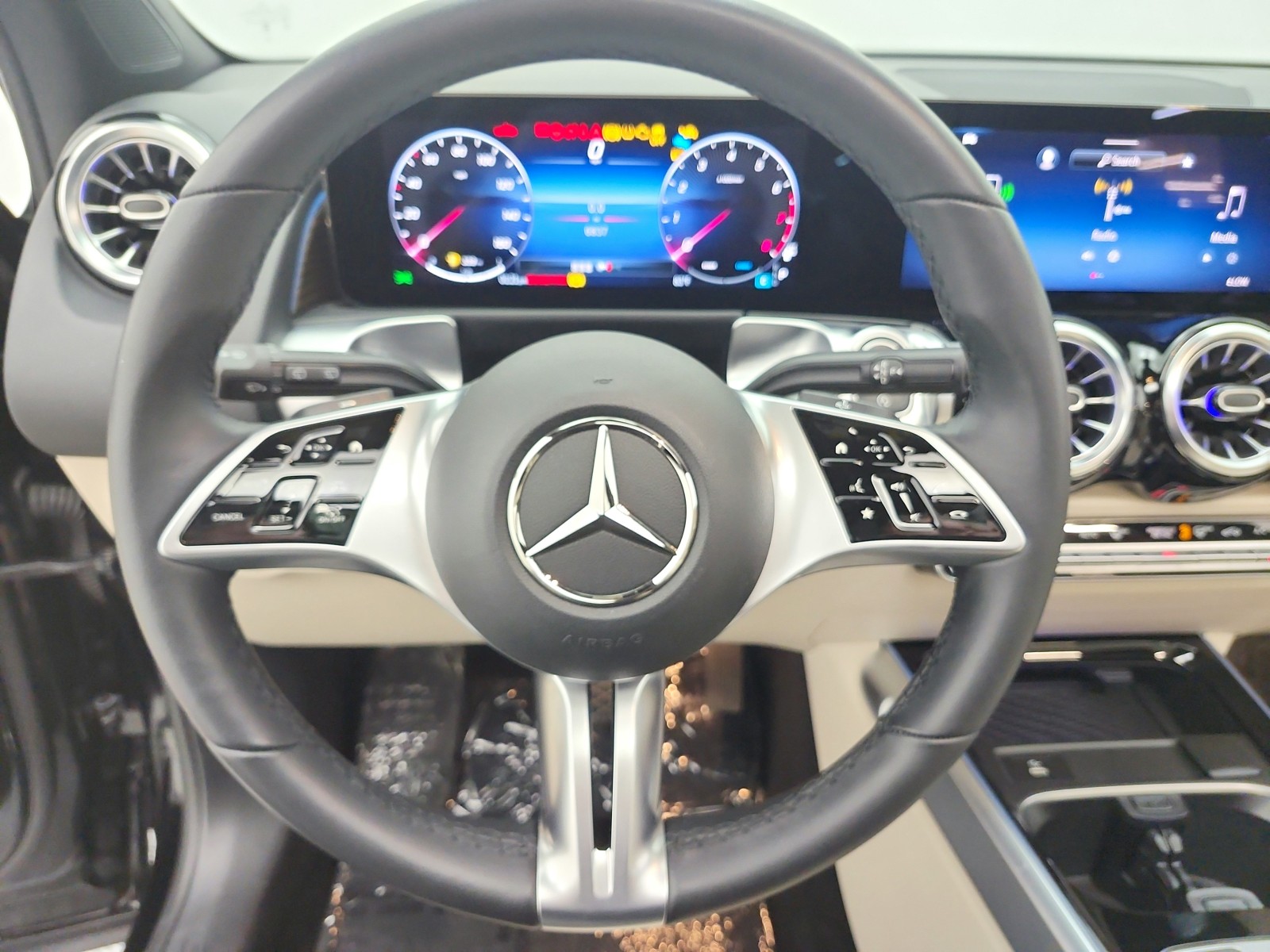 Certified Used 2025 Night Black Mercedes-Benz GLB 250 SUV image 17