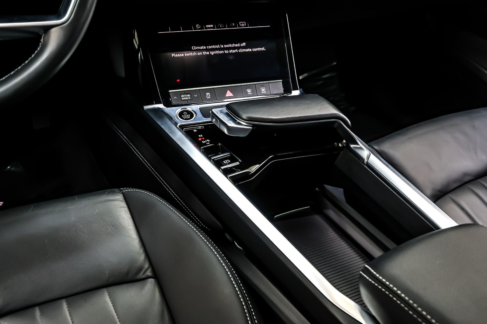 Used 2024 Manhattan Gray Metallic Audi Premium quattro image 7