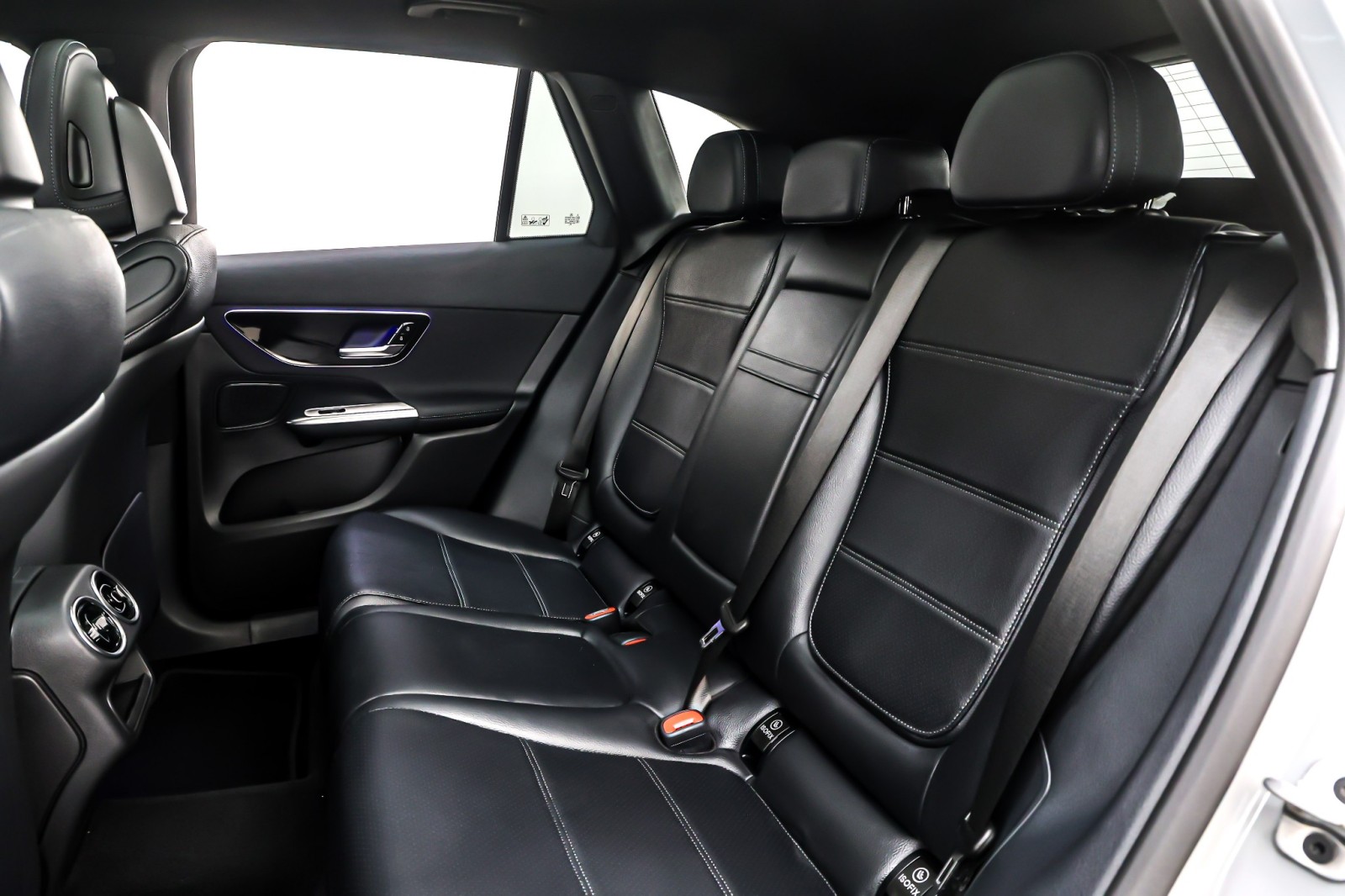 New 2026 MANUFAKTUR Alpine Grey Mercedes-Benz GLC 300 image 8