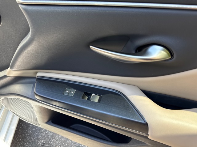 LexusES46