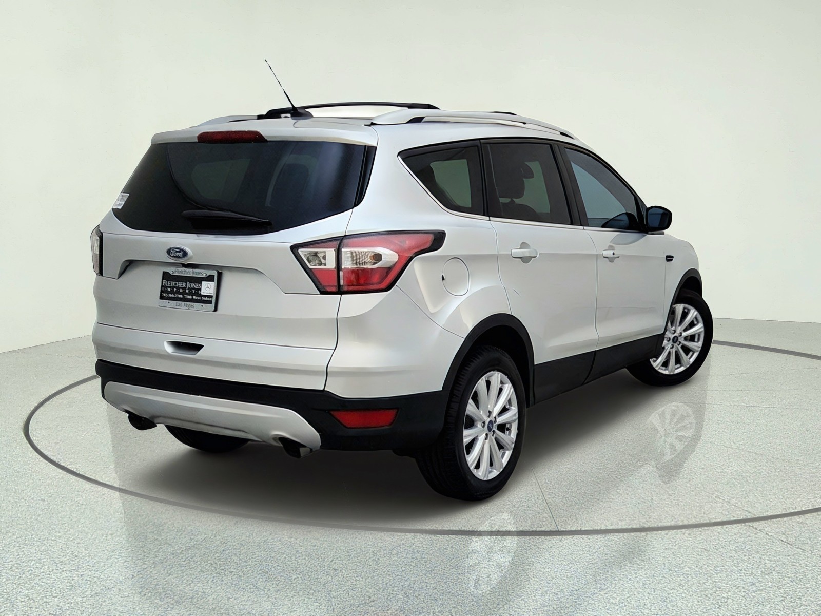 Used 2017 INGOT SILVER Ford Titanium image 9