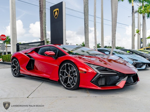 Lamborghini Revuelto