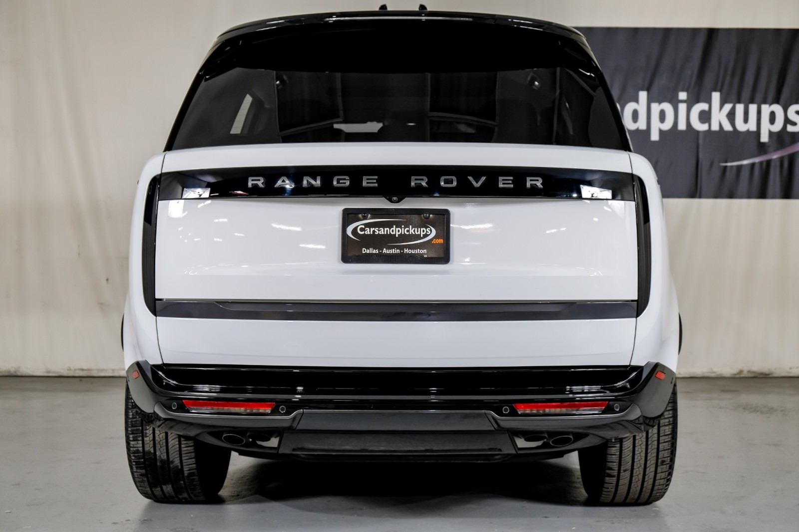 2024 Land Rover Range Rover SE 9